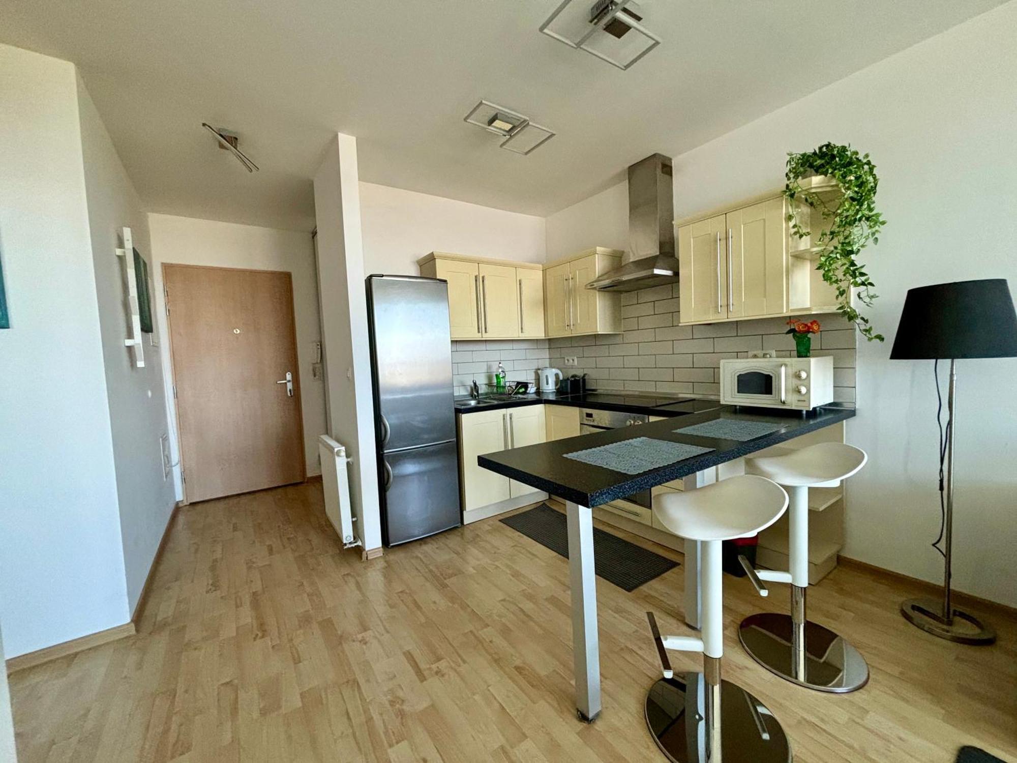 Three Towers With Beautiful View And Parking! Bratislava Exterior foto